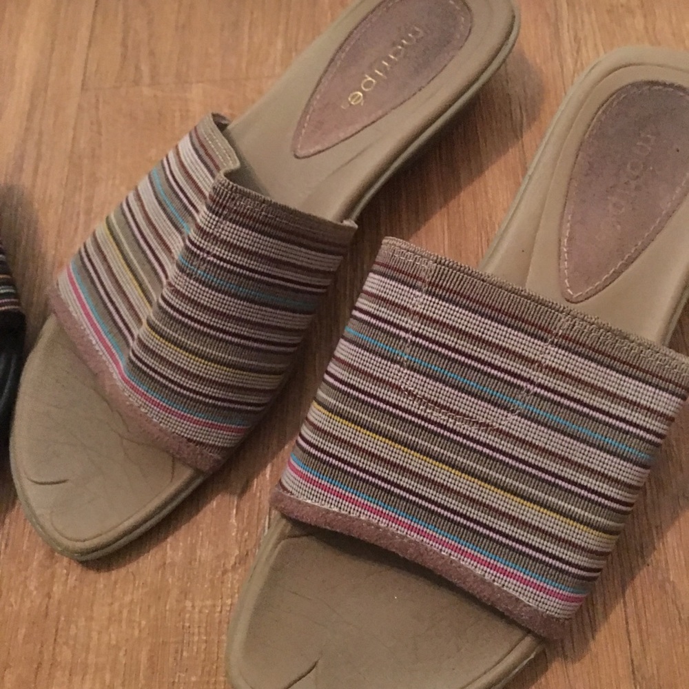 2 Pair Maripe GUC 7 1/2 Slide Slip-on Shoes - Picture 2 of 4